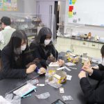 土曜専攻科目「理科実験」「進路探究講座」 土曜専攻科目「理科実験」「進路探究講座」